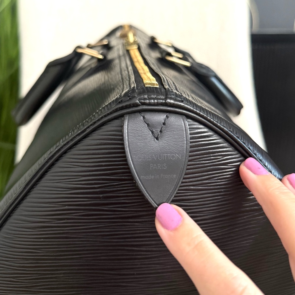Authentic Louis Vuitton unisex Keepall 45 bag black Epi leather - Picture 7 of 16